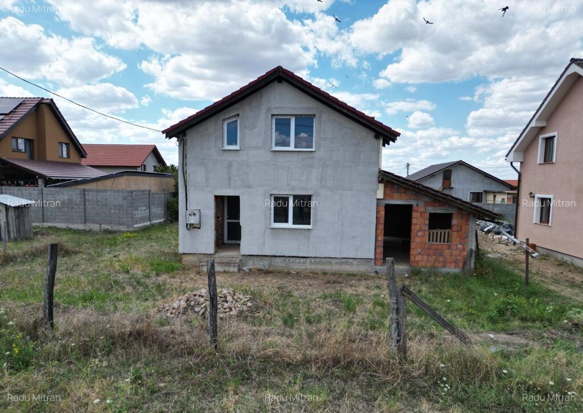 Casa la gri in Frumuseni - 14