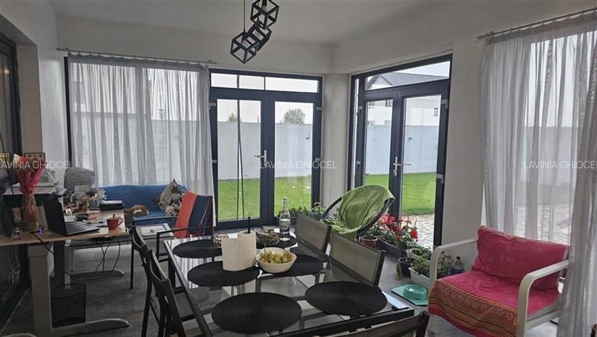 Vila individuala cu piscina, mobilata-utilata modern, disponibila imediat - 34