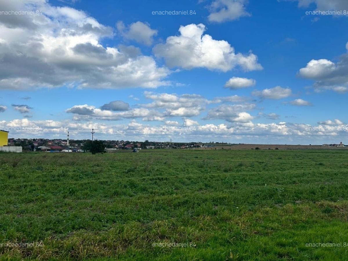 Teren de vânzare la doar 3 km de mare, in comuna 23August - 3 Teren de vânzare la doar 3 km de mare, in comuna 23August - 3