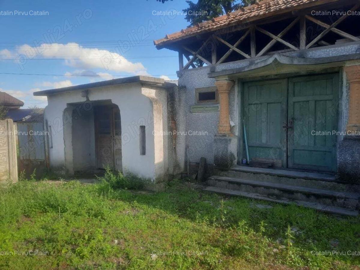 Vand casa in comuna Orlesti - 9