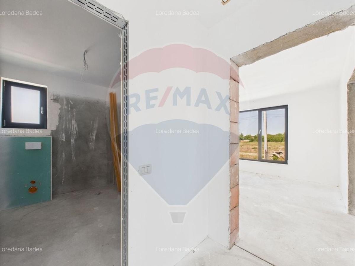 Vila cu 4 camere de vanzare- Darza -Crevedia - 9
