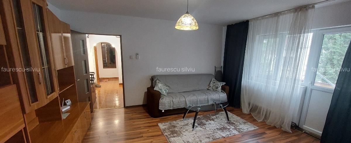 Apartament 3 camere de inchiriat zona Brazda, langa piata - 1