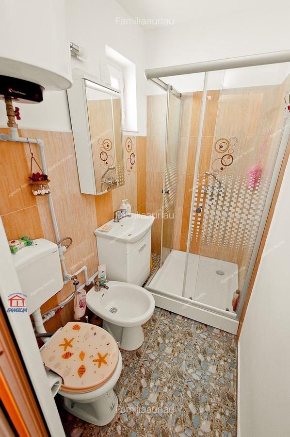 55oooEuro negociabil, trei camere renovat, mobilat si utilat, Micro 21-Turn TV - 10