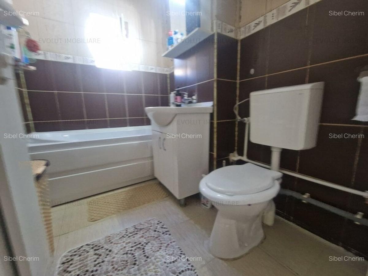 Apartament 3 camere de vanzare decomandat Inel 2 - 16
