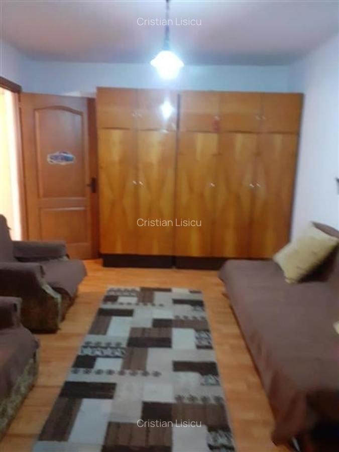 Apartament cu o camera la parter zona Plavat 2 Girocului - 3