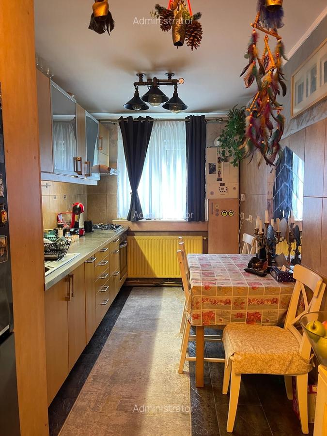 Apartament cu 3 camere semidecomandat în Platoul Izvor - 5