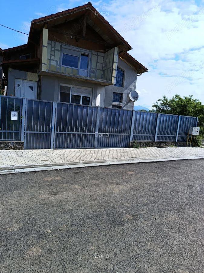 Vand casa la doar 10 minute de Deva - 1