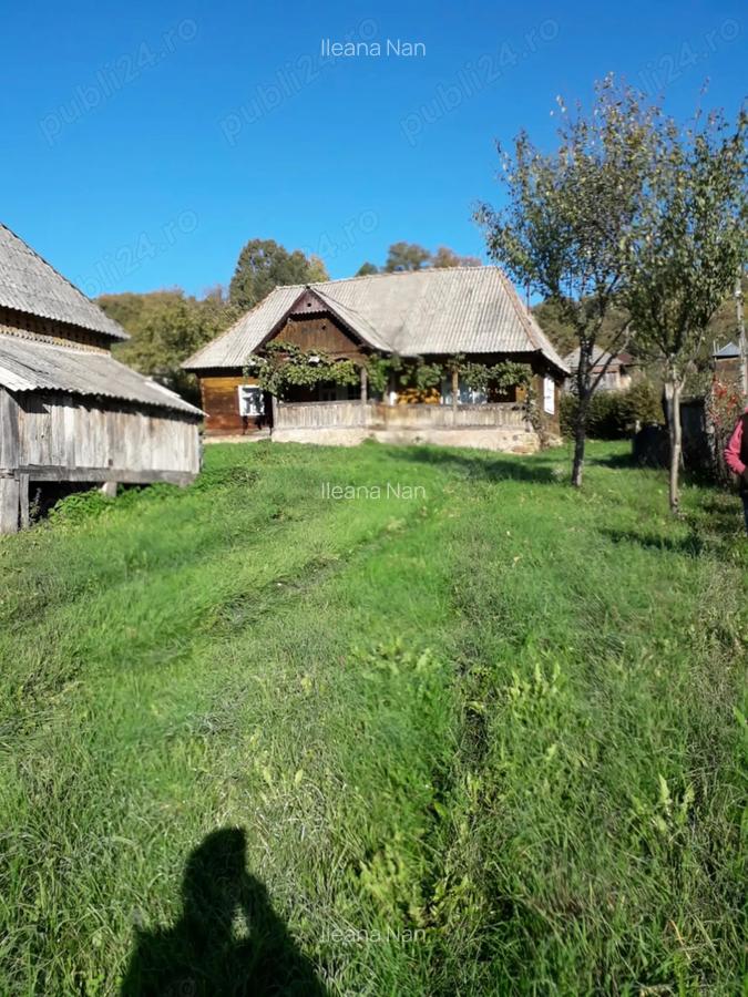 Casa de vinzare cu tot cu pamint - 1