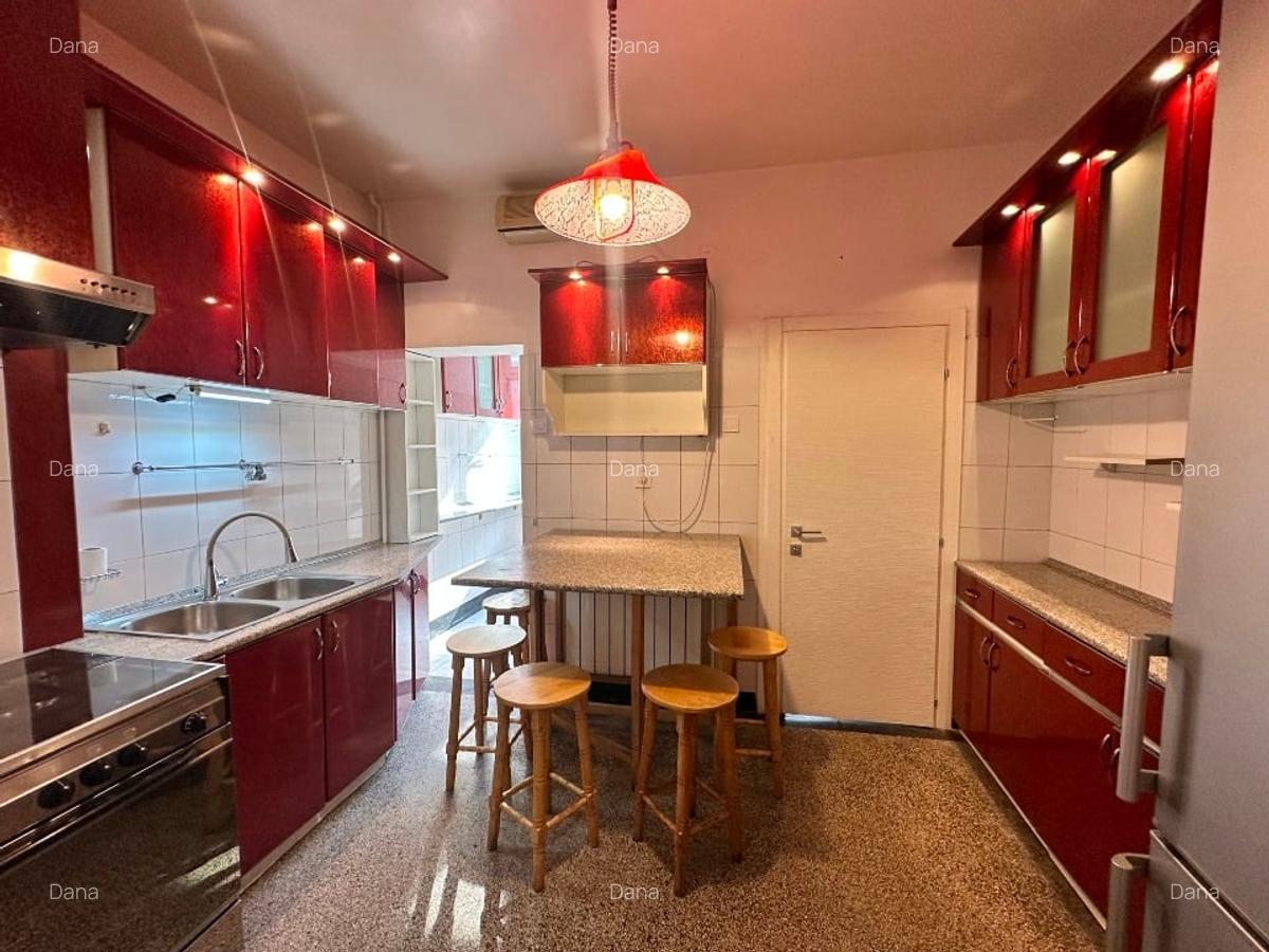 Apartament cu 4 camere decomandat în Dorobanți - 12