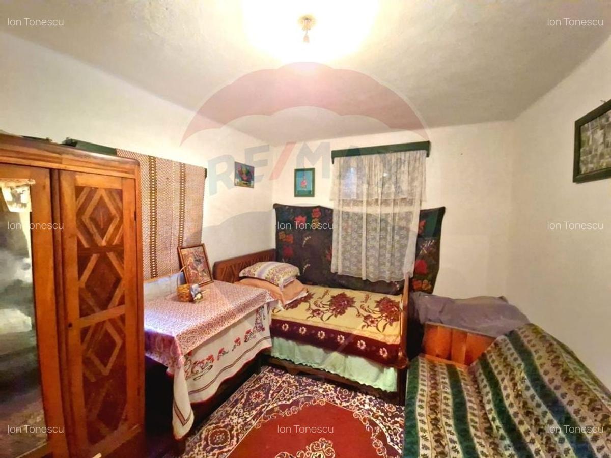Casa / Vila cu 4 camere in Scaesti , Teren - 900 mp - 4