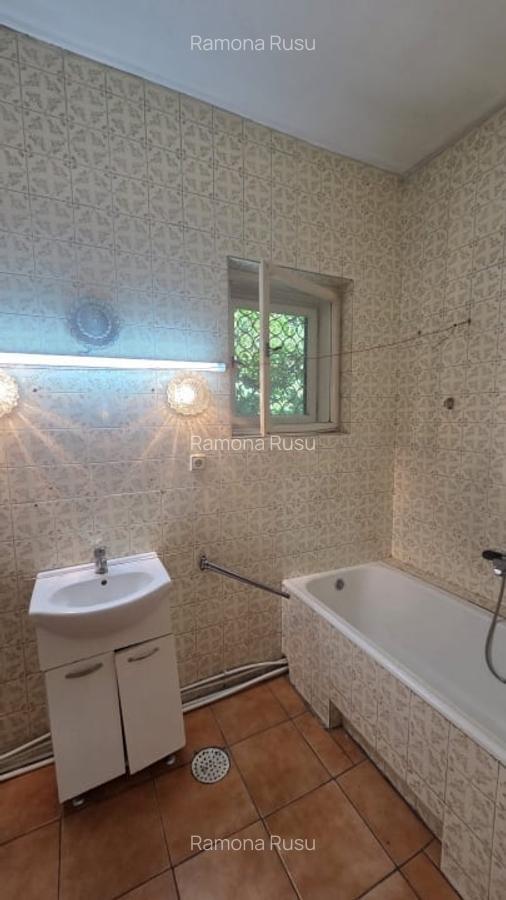 Casa cu teren in zona Titulescu - 8