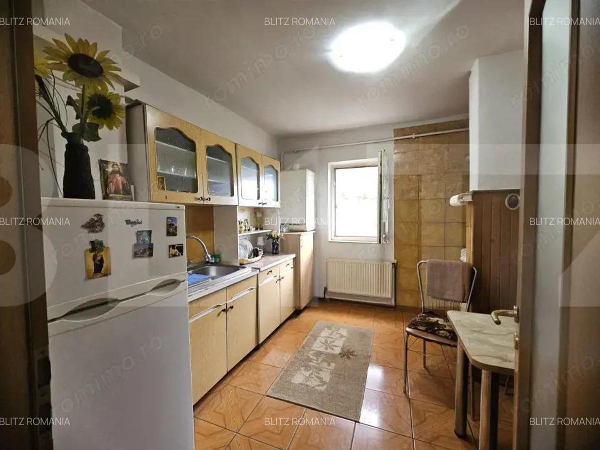 Apartament 3 camere decomandat 66 mp + 2 balcoane 95.000 - 12