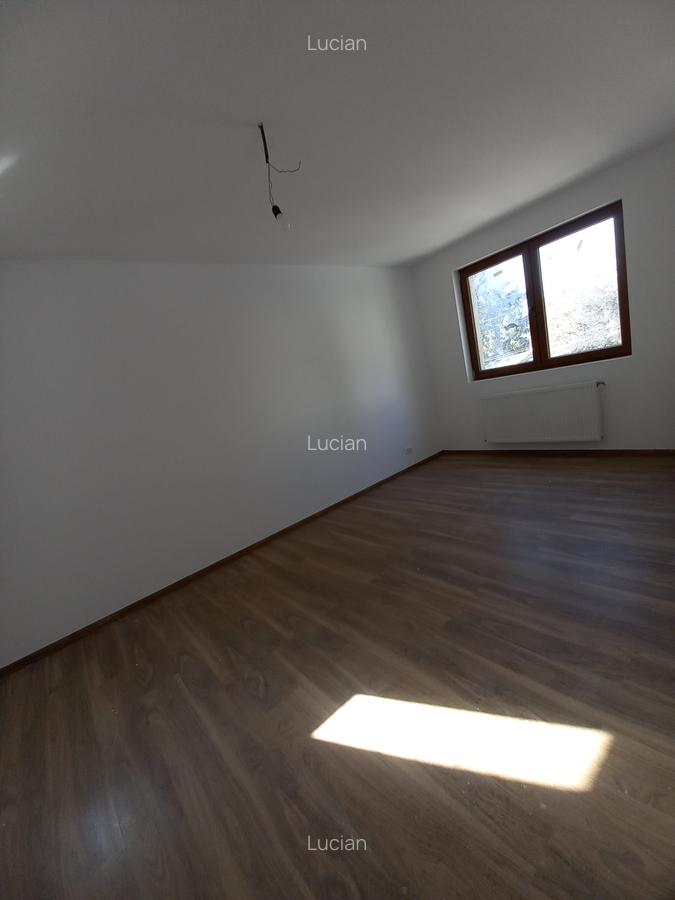 Casă individuală cu 7 camere în Berceni - 9
