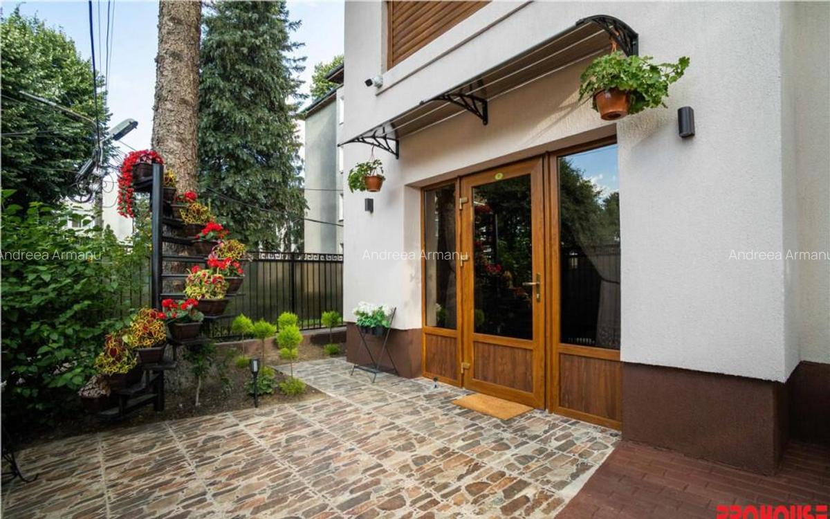 Ultracentral- vila lux- amenajata Pensiune- afacere la cheie - 1