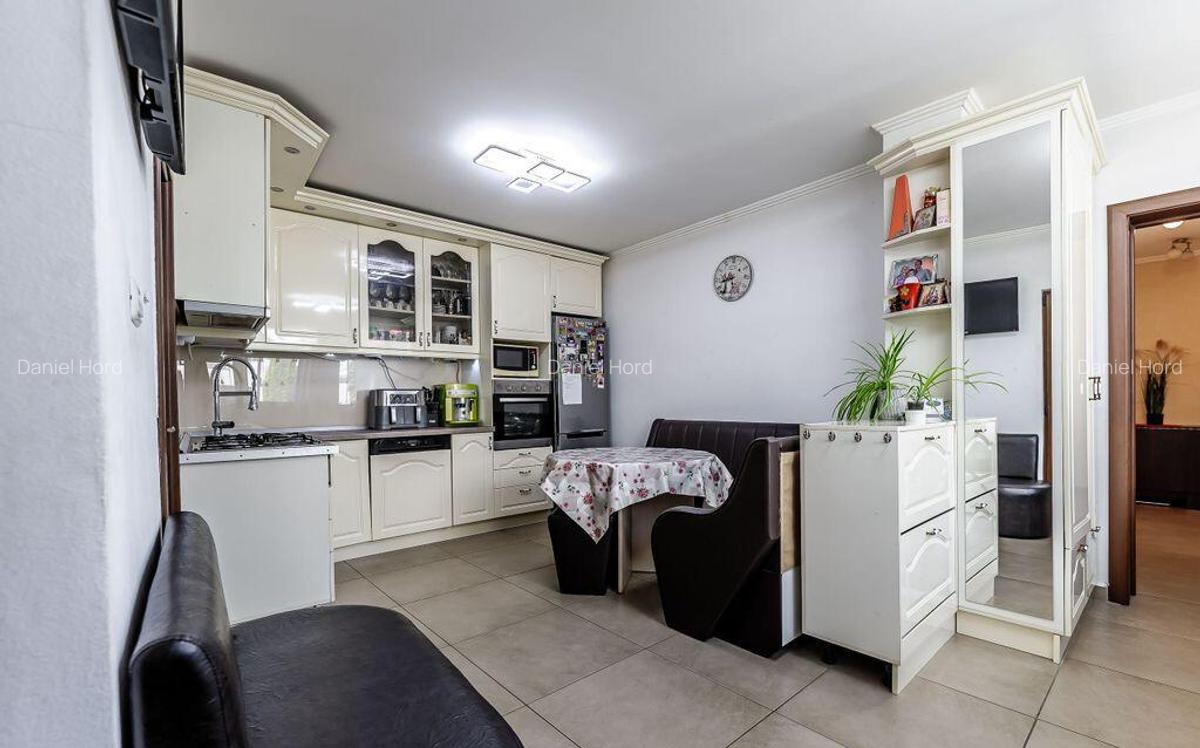 Casa 5 camere - teren 1214 mp - la cheie - Aradul Nou - ... - 4