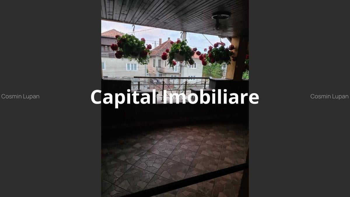 Vilă de vânzare, 7 Camere, 350 mp, Saula - 3