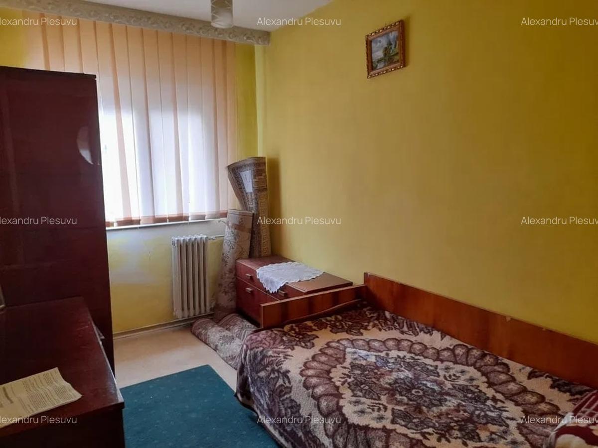 APARTAMENT 3 CAMERE, ETAJU 1, 60 MP UTILI, ALEXANDRU CEL BUN - 2