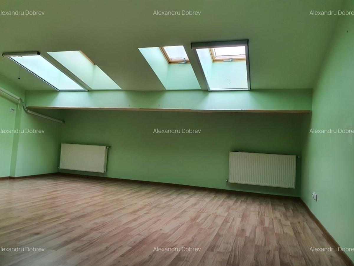 Apartament cu 5 camere decomandat în Titan - 6