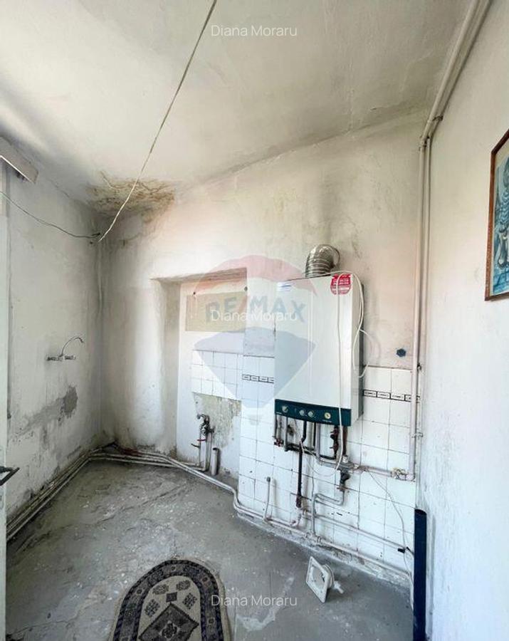 Casa cu 3 camere de vanzare in zona centrala comison 0% - 12
