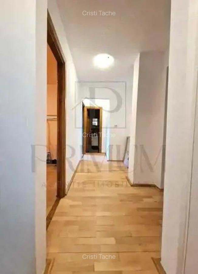 SOARELUI - ETAJ 1 - BLOC IZOLAT - 4 cam - 2 bai - 2 balcoane - centrala proprie - clima - 9