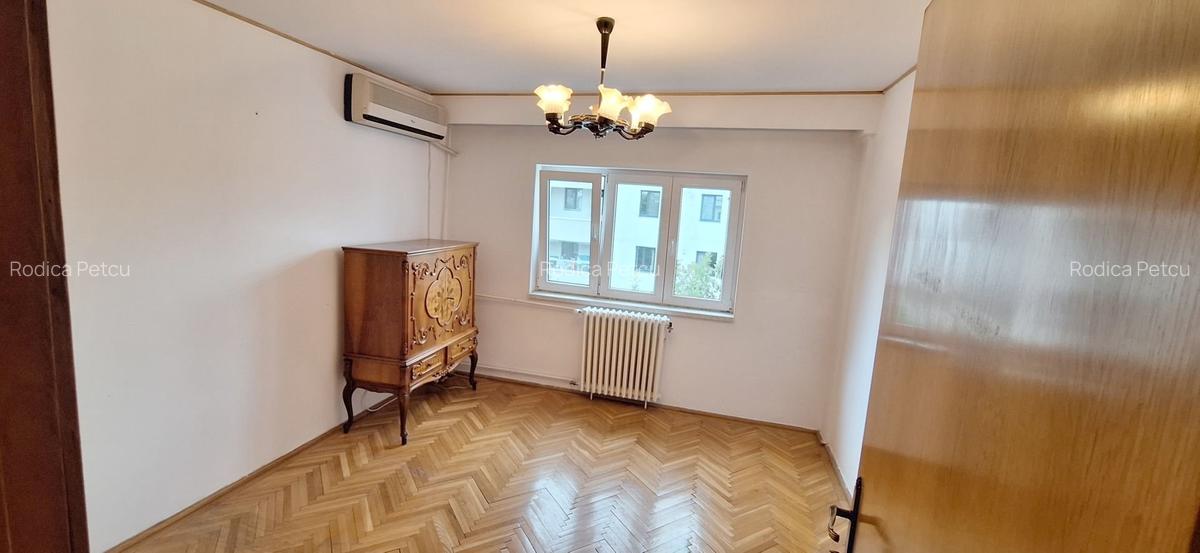 Apartament cu 4 camere decomandat în Herăstrău - 9