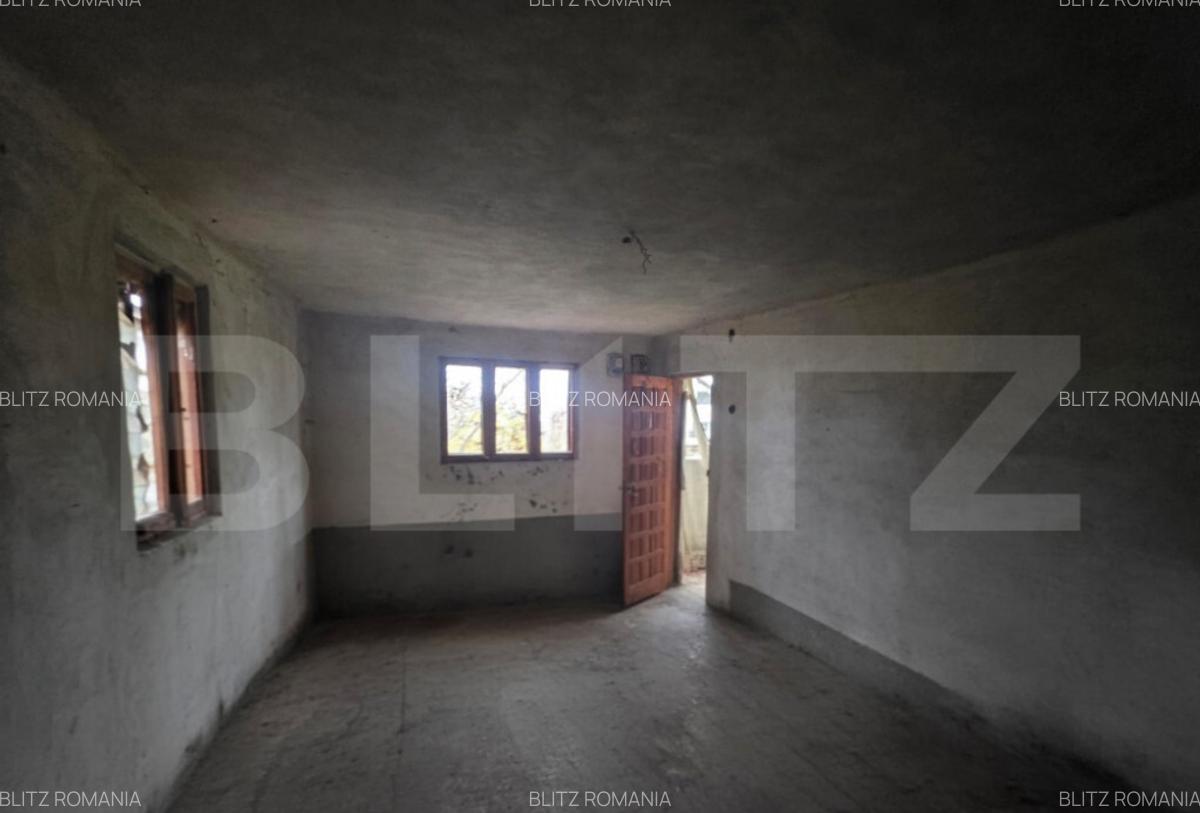 Casa + Teren 4.300 mp, Gheboieni la doar 15 km de Targ - 4