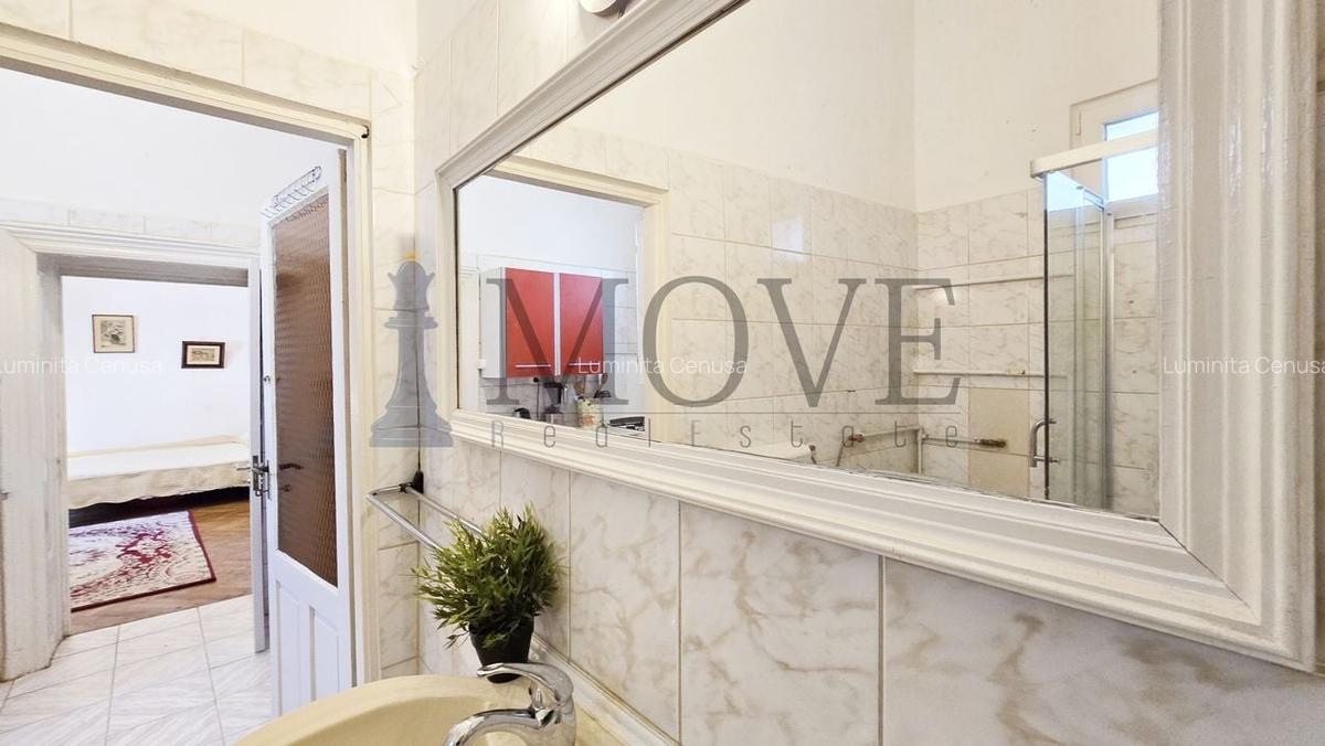 Casa Parter + Demisol în Piata Romana - 30