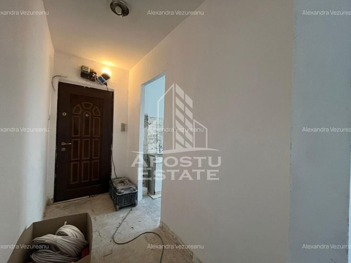 Apartament cu 3 camere semidecomandat în Spitalul Județean - 3