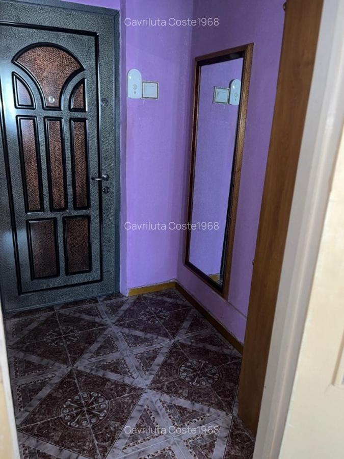 Apartament 2 camera PODU ROS/PALAS  fix in  statie  - pret 280 euro  apartament - 2