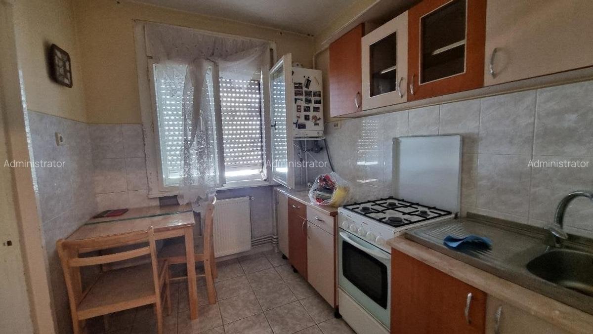 Apartament 2 camere decomandate Centru etaj 3 - 2