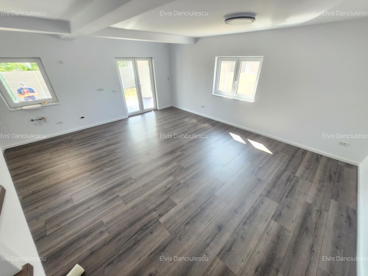 Casă cu 4 camere în Moșnița Nouă - 14