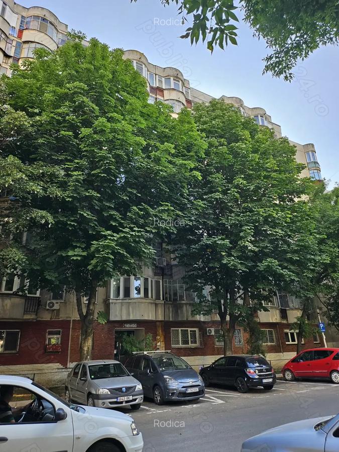 Garsoniera decomandata Aleea Tomesti metrou Aparatorii Patriei Berceni, Sector 4 - 2