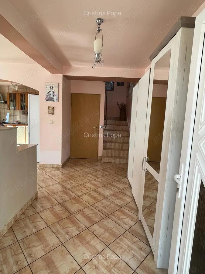 Direct proprietar! Casa cu 7 camere, garaj, curte cu flori ?i pomi fructiferi Flore?ti, Str.Horea - 13