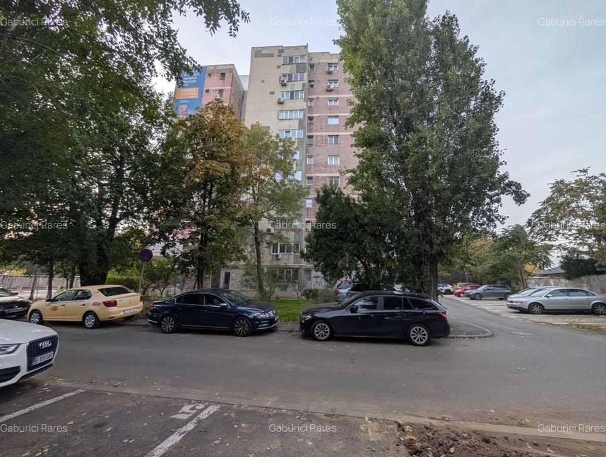 3 Camere Giulești, 60mp, Vedere Panoramică, Total de Renovat - 33 3 Camere Giulești, 60mp, Vedere Panoramică, Total de Renovat - 33
