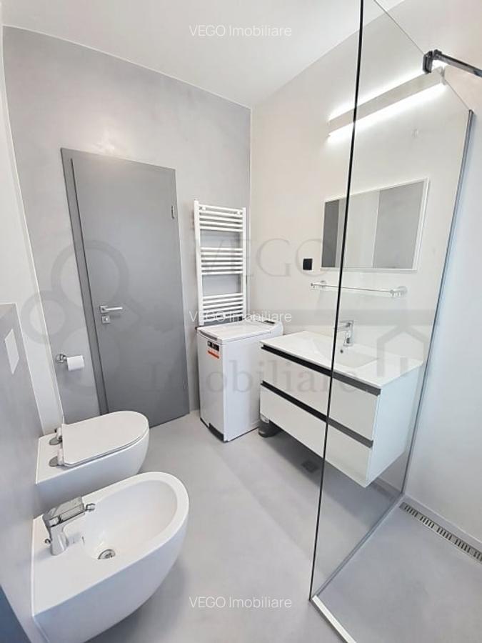 Apartament cu 3 camere semidecomandat, mobilat în Central - 17