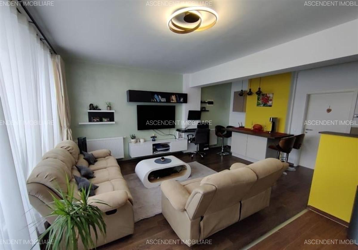 Apartament cu 3 camere decomandat în Tractorul - 10