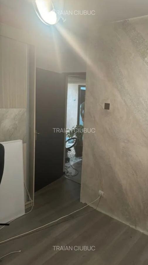 Vanzare Apartament 4 Camere Piata Muncii Decebal Calarasilor - 8