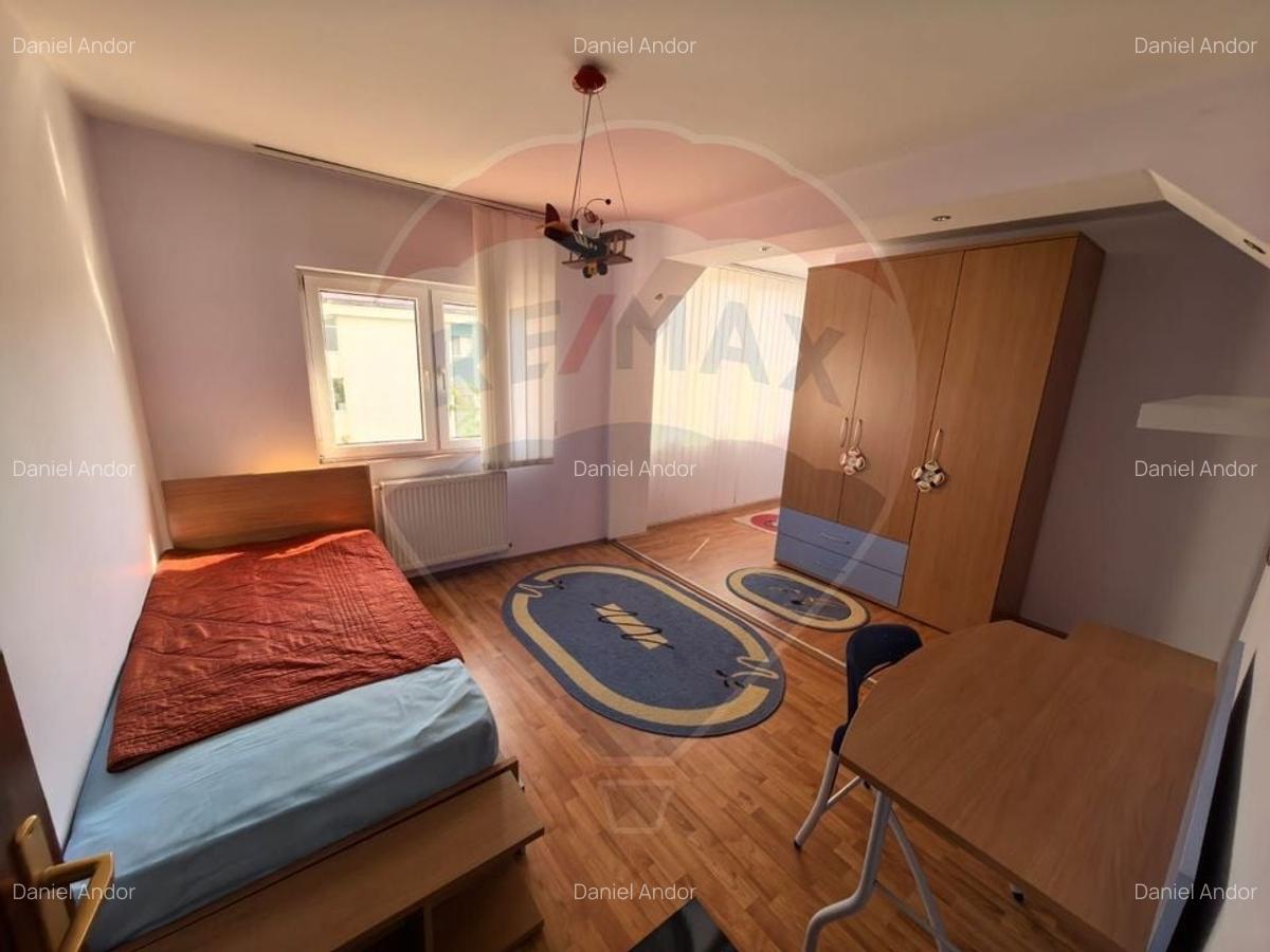 Prima inchiriere - Apartament 3 camere  + garaj in zona Central - 3