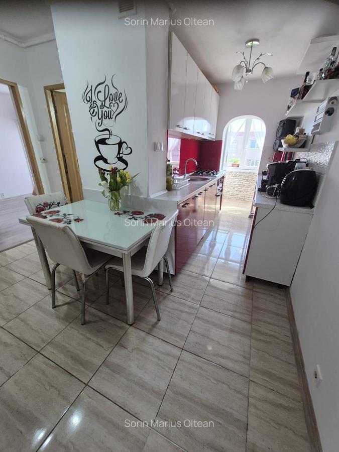 Apartament cu 2 camere decomandat în Bartolomeu - 1