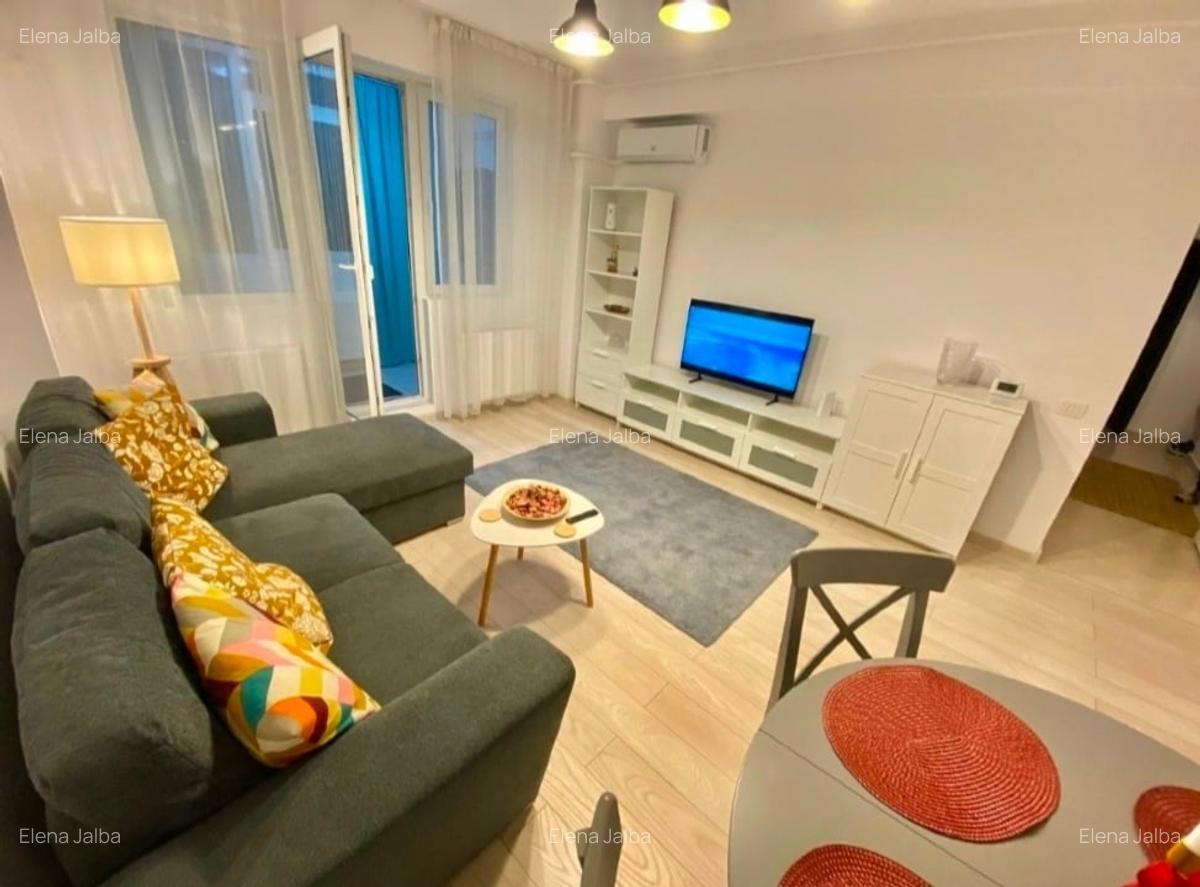 Direct proprietar, inchiriez apartament 3 camere - 1