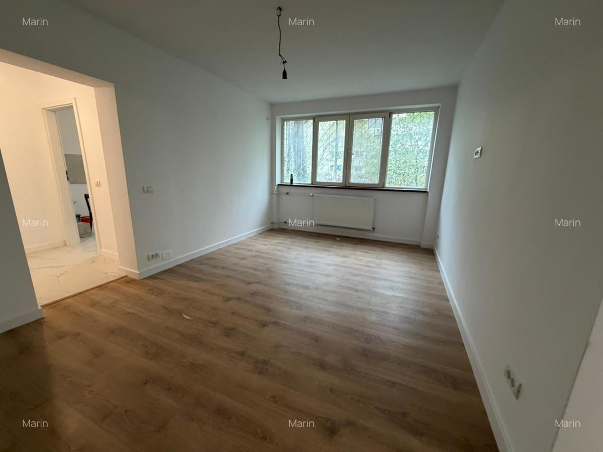 Titan, Al. Barajul Dunarii,  metrou 10 min - 11