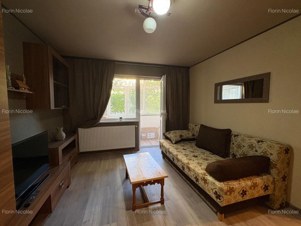 Apartament doua camere semidecomandaT, etajul 1, Brazda zona Liceul CFR - 2