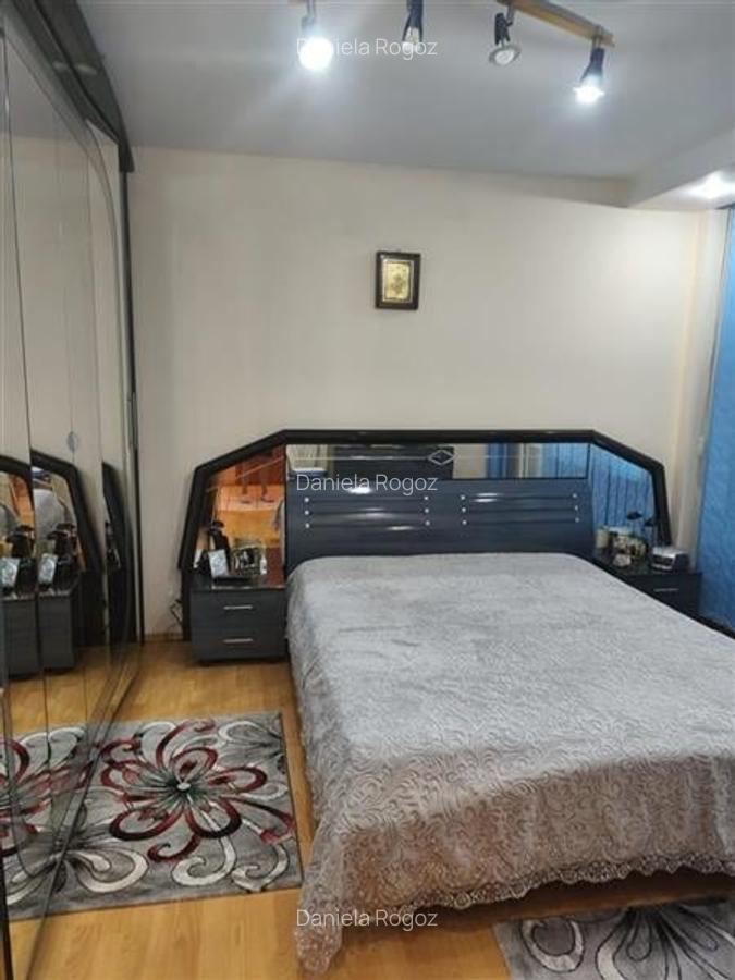 Apartament spatios 3 camere  Berceni - 2