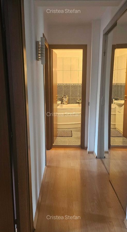 Vanzare apartament 4 camere Aviatiei - 2