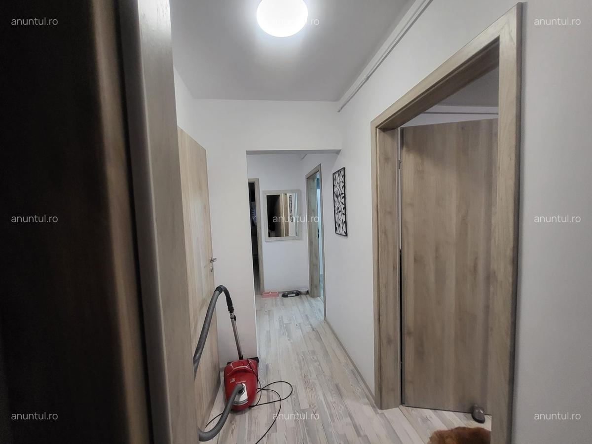 1 Decembrie 1918, metrou 8 min, str Mizil - 5