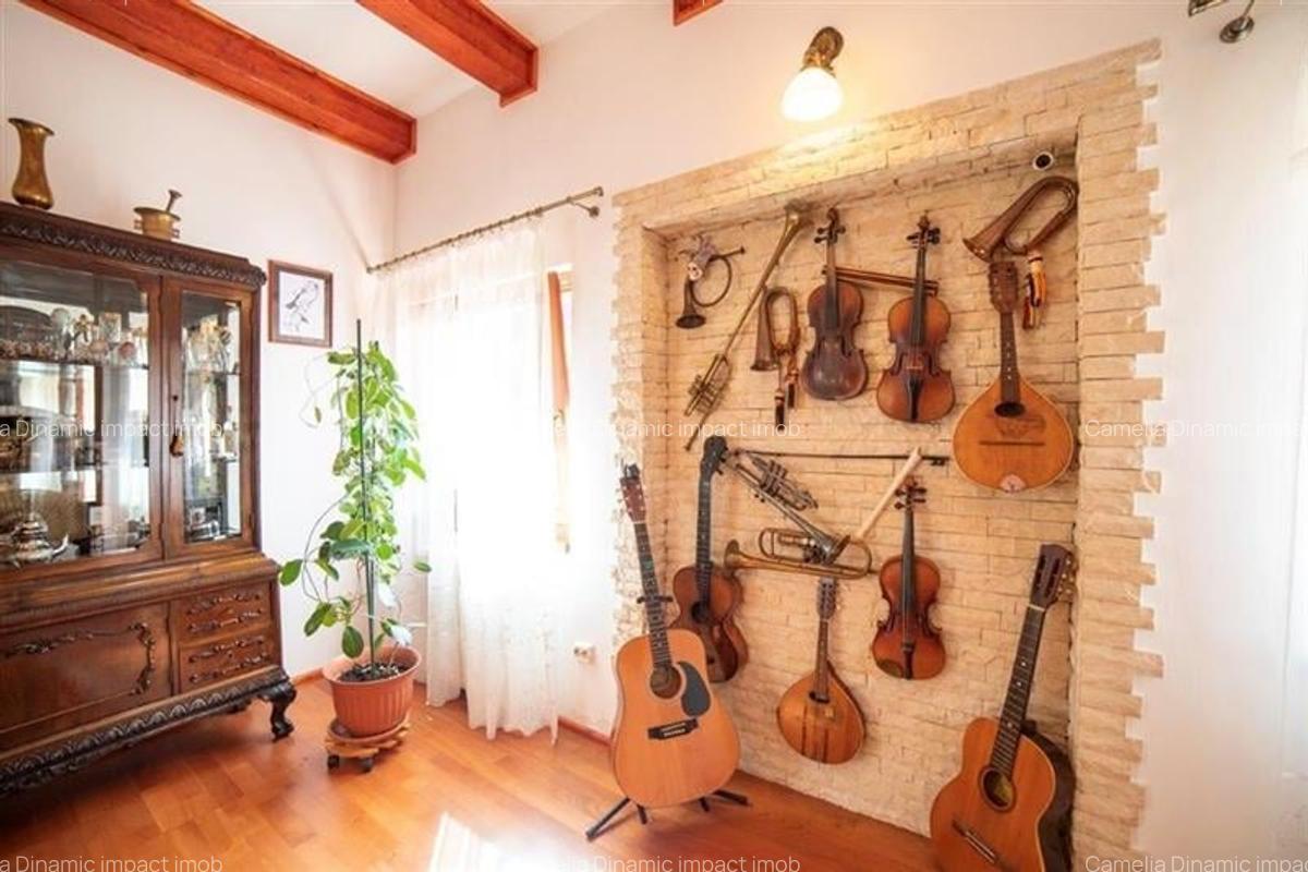 Casă cu 6 camere în Sânpetru - 18