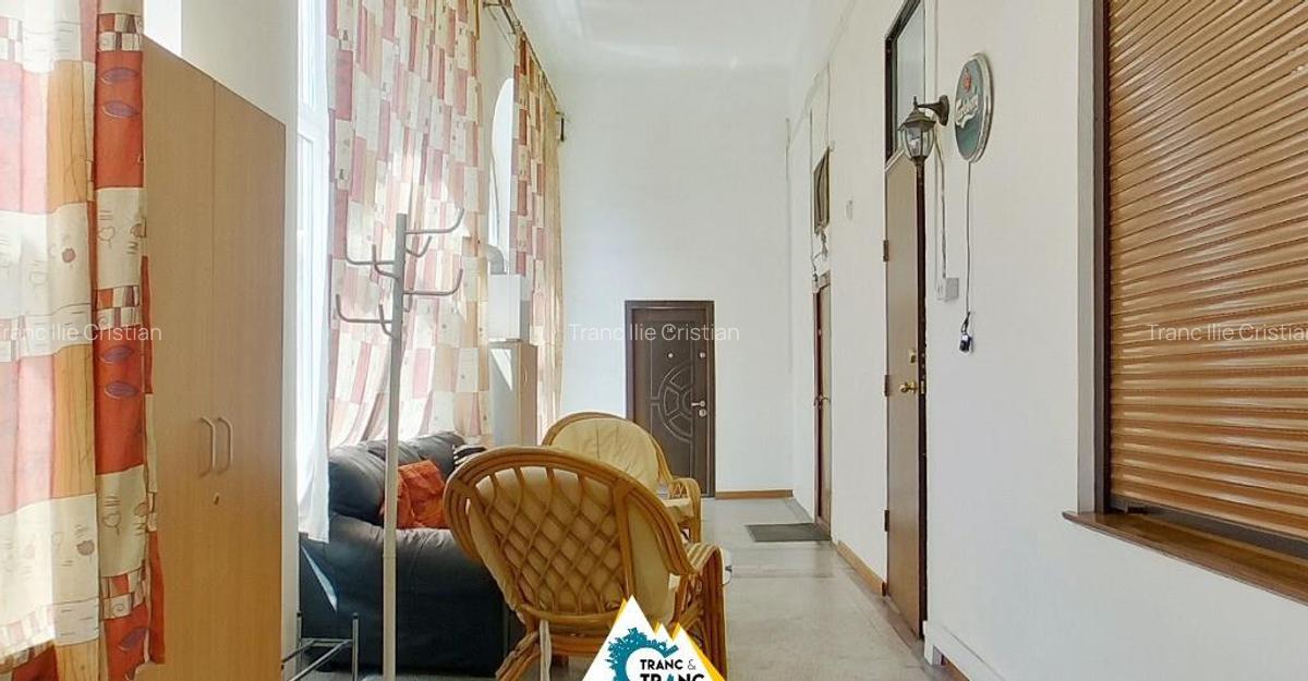 Apartament unic cu 2 camere in Palatul Neumann - 2