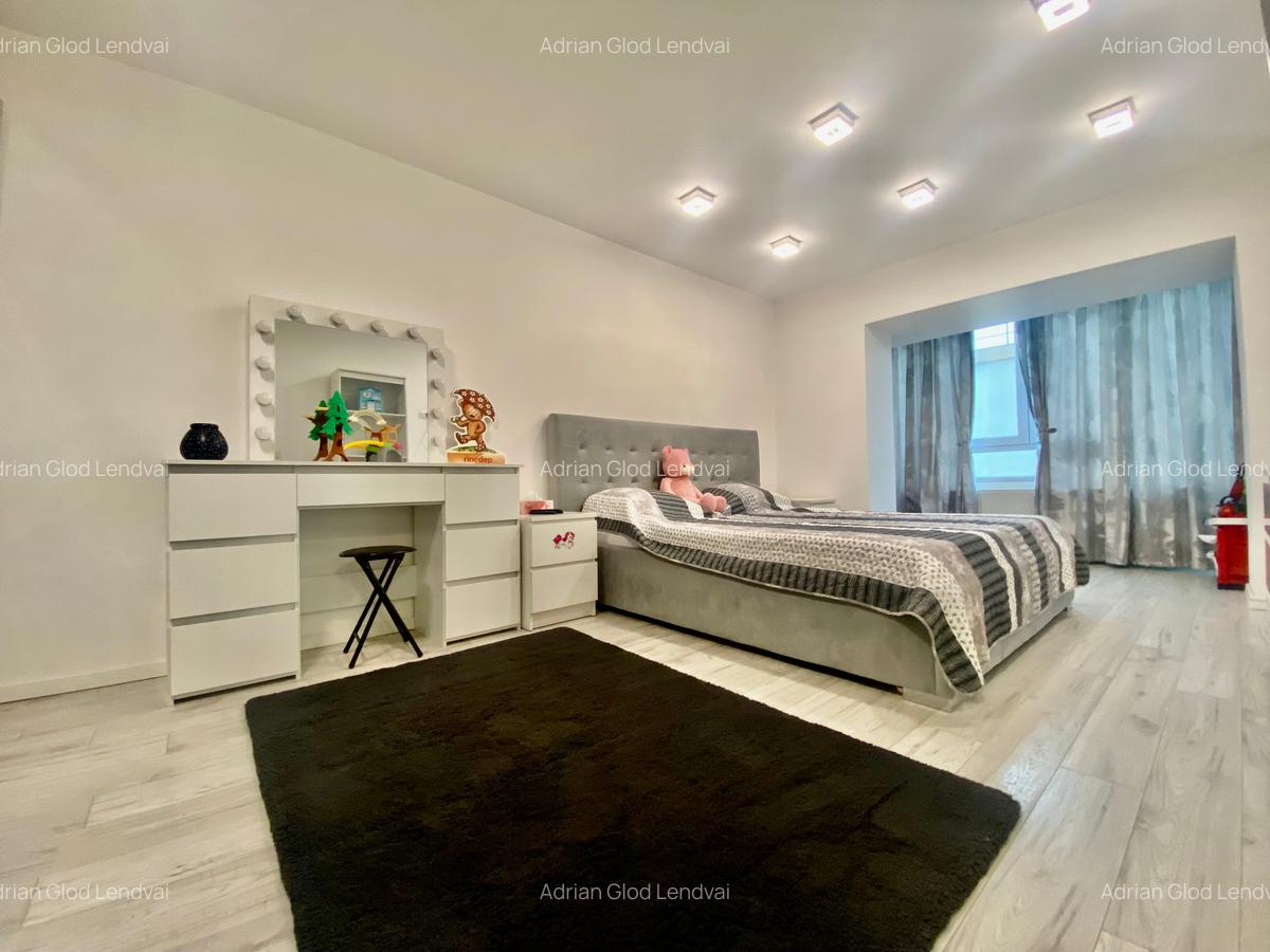 Închiriere apartament modern – 2 camere, Micro 12, Etaj 3 - 8