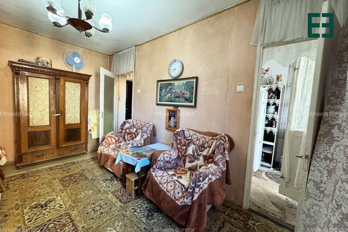 Garsoniera etajul 3 zona Aurel Vlaicu - Arad - 3