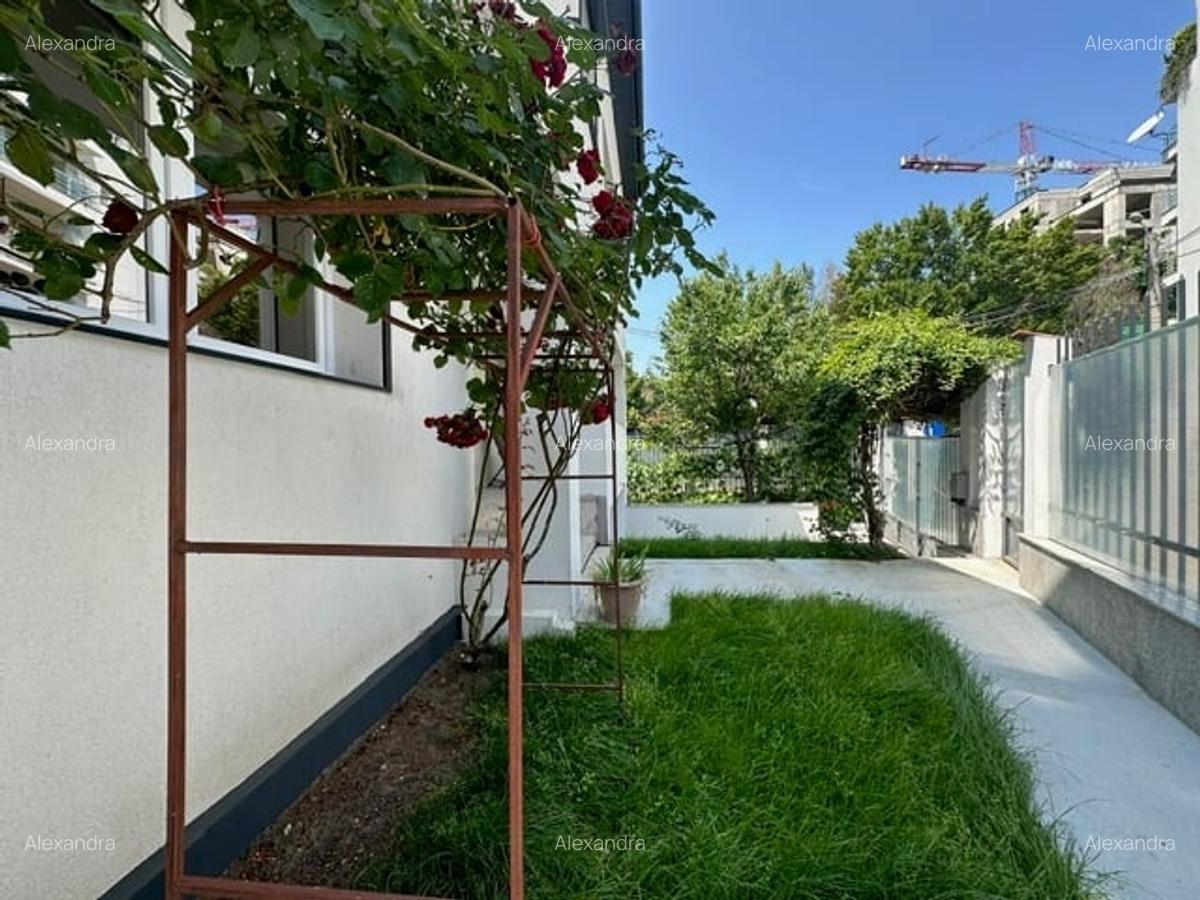 Vanzare vila individuala cu garaj si curte - Herastrau - 5